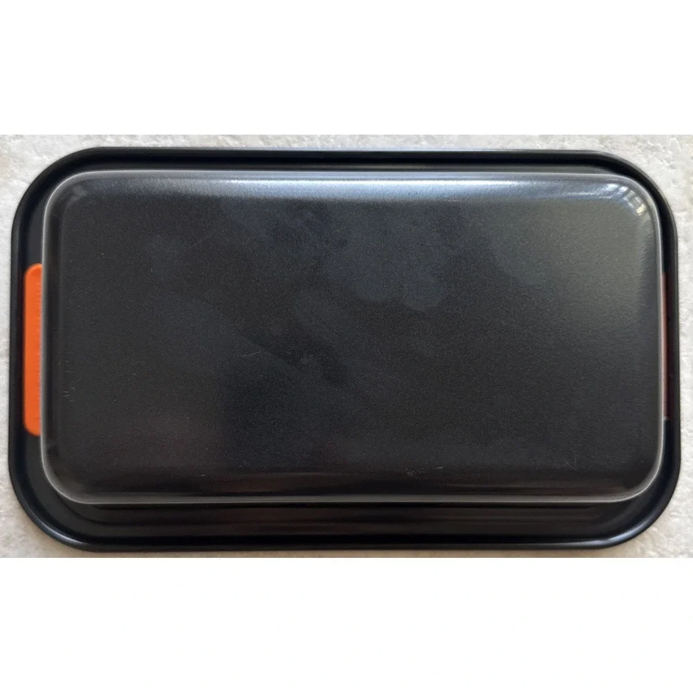 LE CREUSET NON STICK BAKEWARE LOAF TIN, 11.5